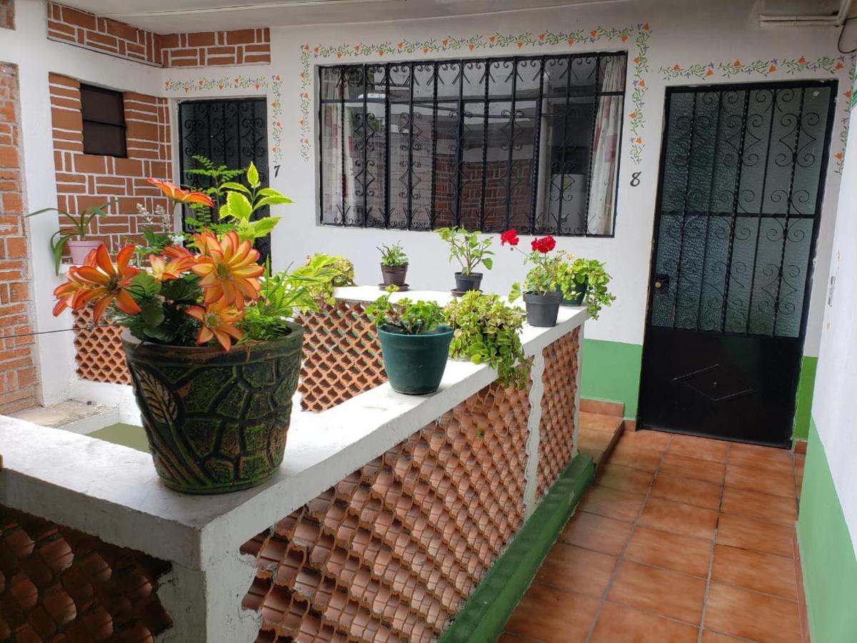 Hospedaje Don Isidro Tepoztlán Buitenkant foto