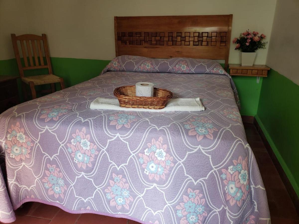 Hospedaje Don Isidro Tepoztlán Buitenkant foto