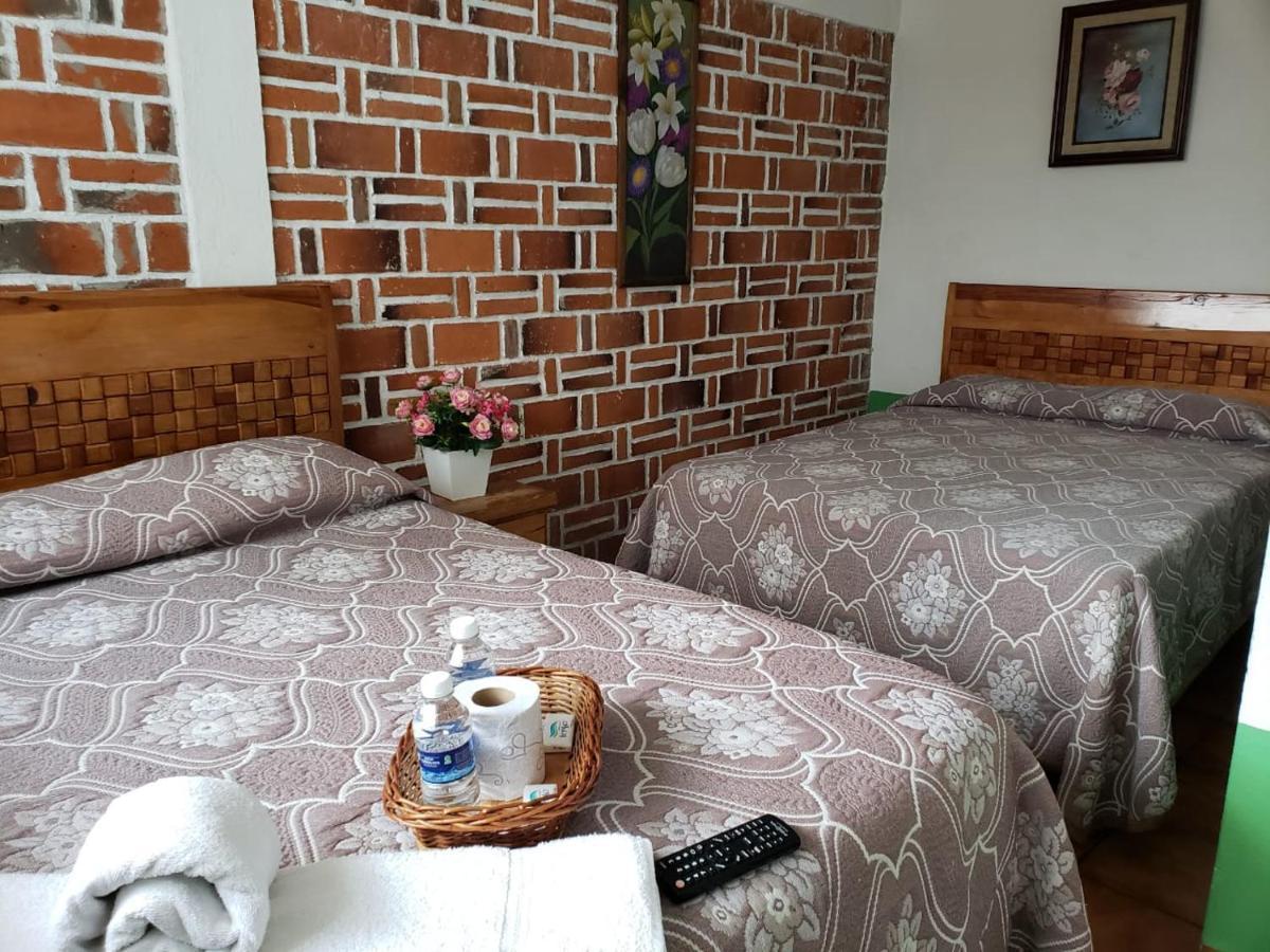 Hospedaje Don Isidro Tepoztlán Buitenkant foto